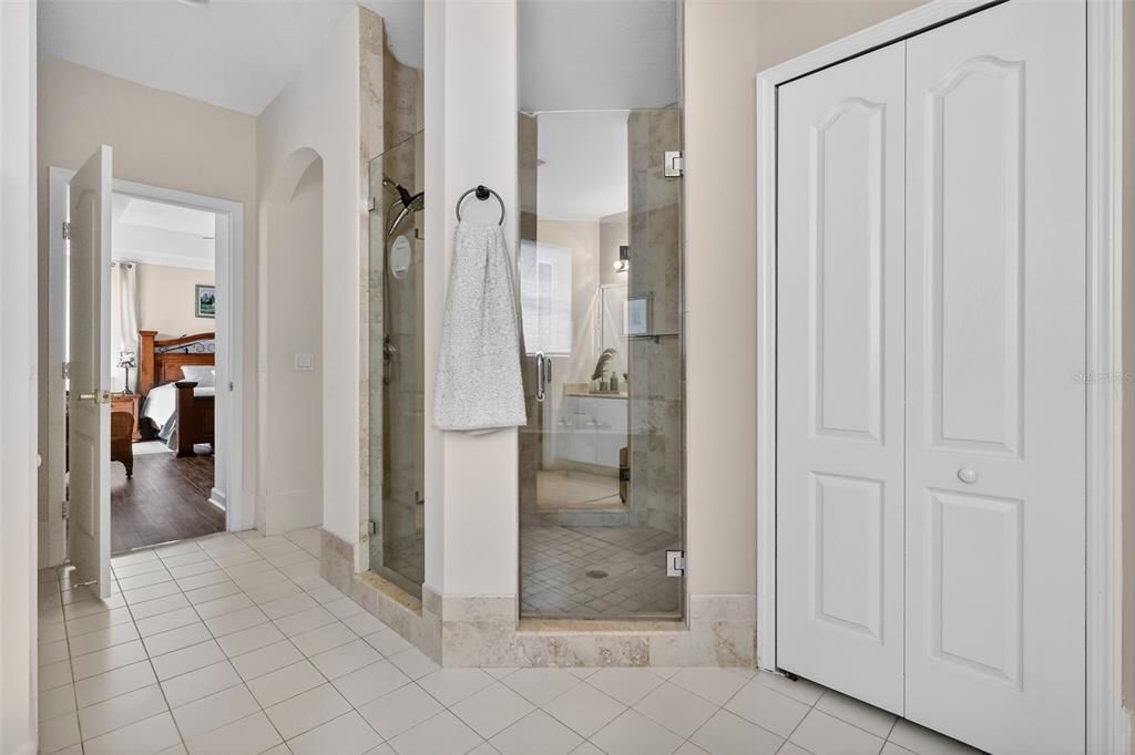 For Sale: $860,000 (4 beds, 3 baths, 3043 Square Feet)