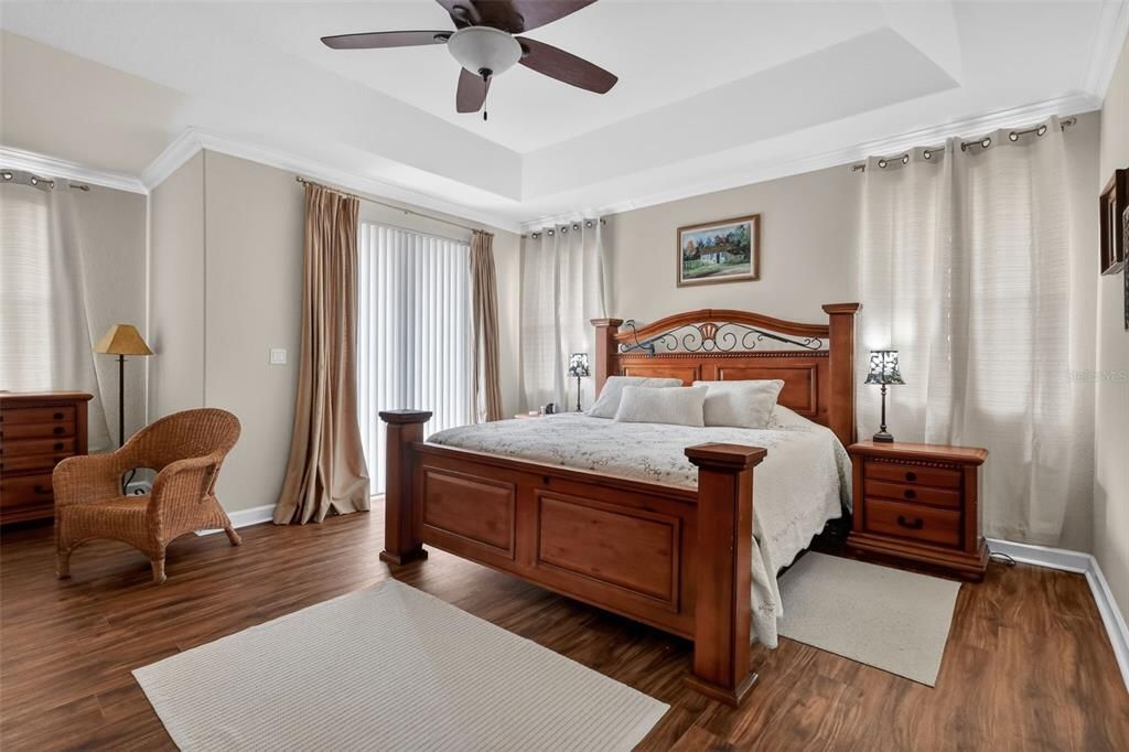 For Sale: $860,000 (4 beds, 3 baths, 3043 Square Feet)
