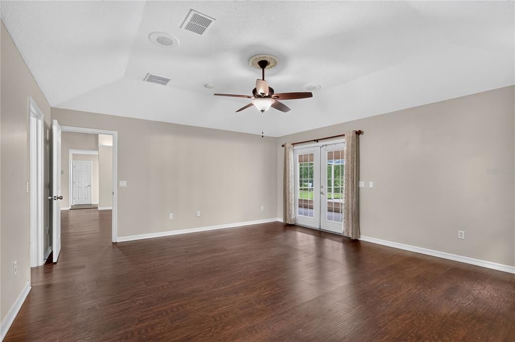 For Sale: $440,000 (3 beds, 2 baths, 2193 Square Feet)