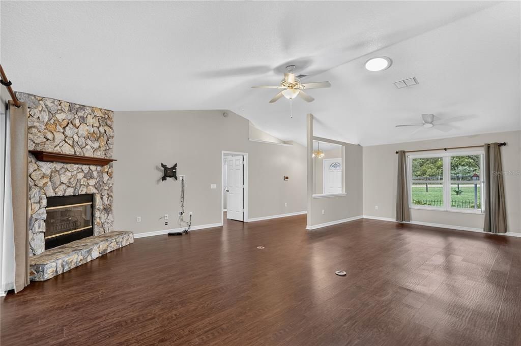 For Sale: $440,000 (3 beds, 2 baths, 2193 Square Feet)