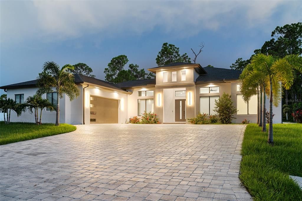 For Sale: $739,900 (4 beds, 3 baths, 2679 Square Feet)