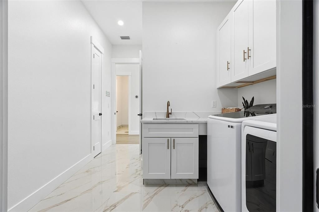 For Sale: $739,900 (4 beds, 3 baths, 2679 Square Feet)