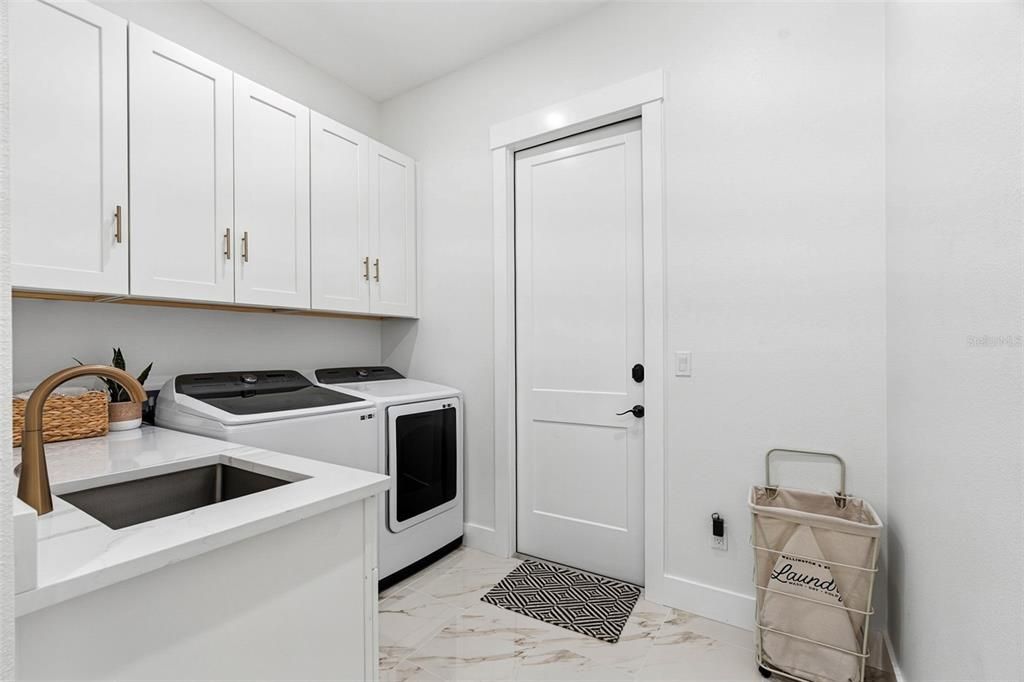 For Sale: $739,900 (4 beds, 3 baths, 2679 Square Feet)