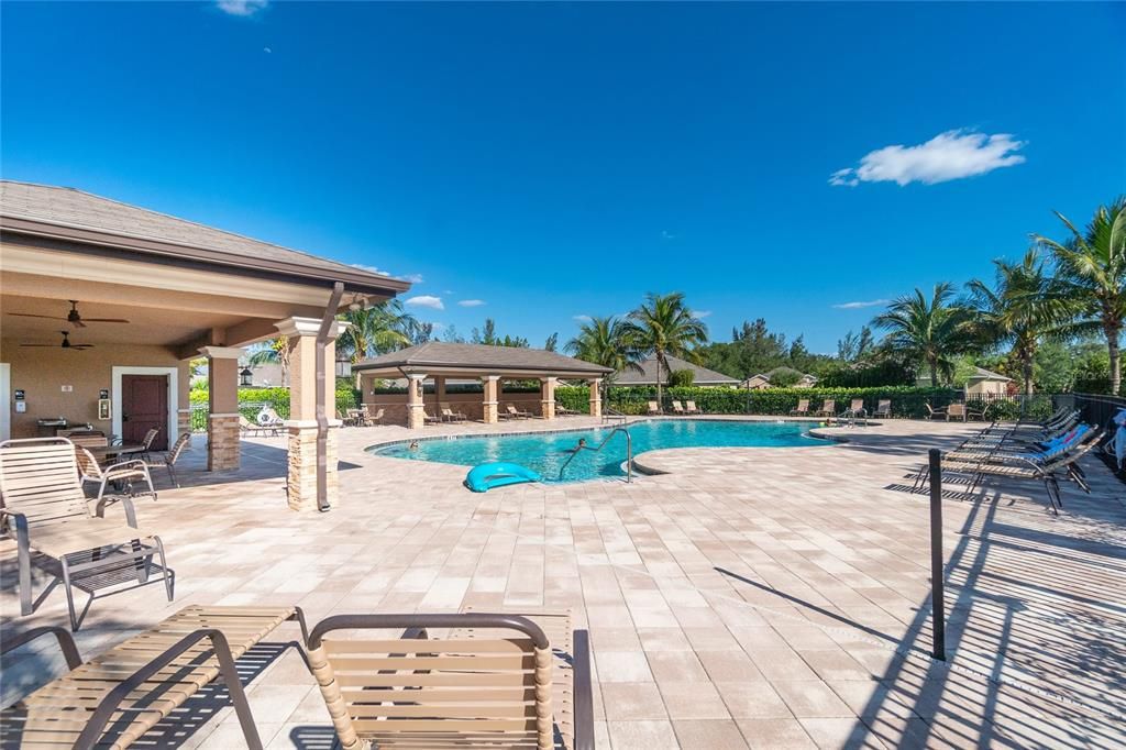 For Sale: $345,500 (3 beds, 2 baths, 1690 Square Feet)