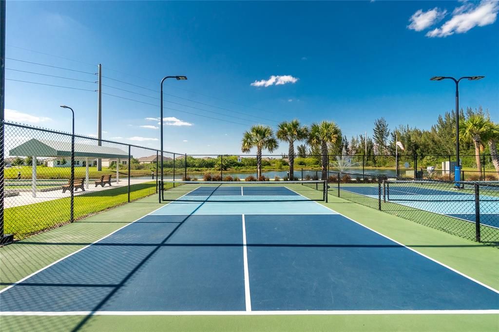 For Sale: $345,500 (3 beds, 2 baths, 1690 Square Feet)