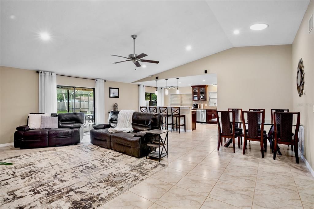 For Sale: $525,000 (4 beds, 2 baths, 1968 Square Feet)