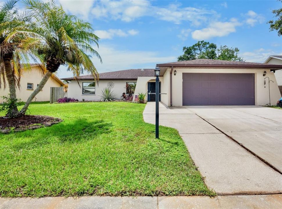For Sale: $525,000 (4 beds, 2 baths, 1968 Square Feet)