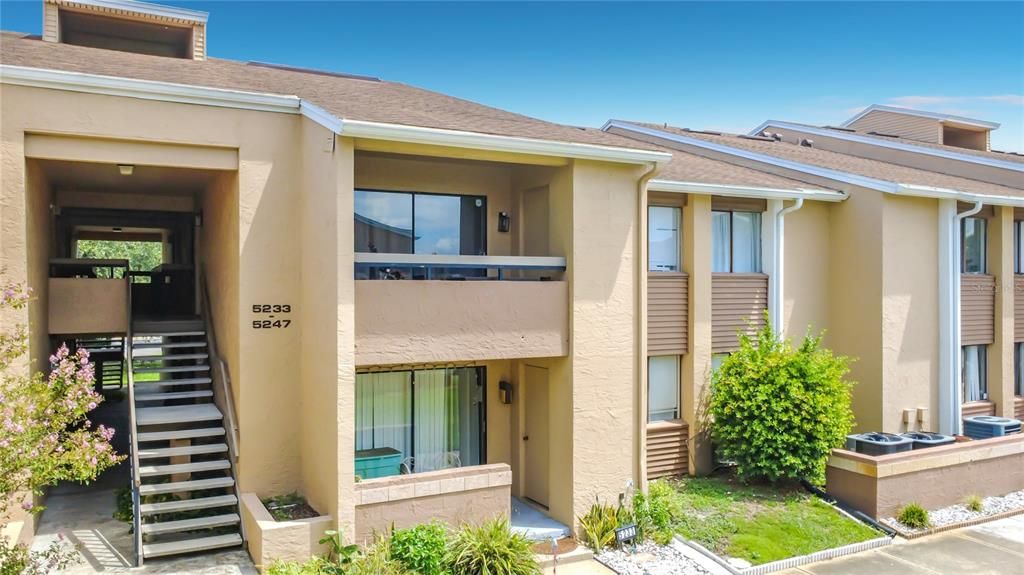 На продажу: $187,000 (2 спален, 2 ванн, 1048 Квадратных фут)