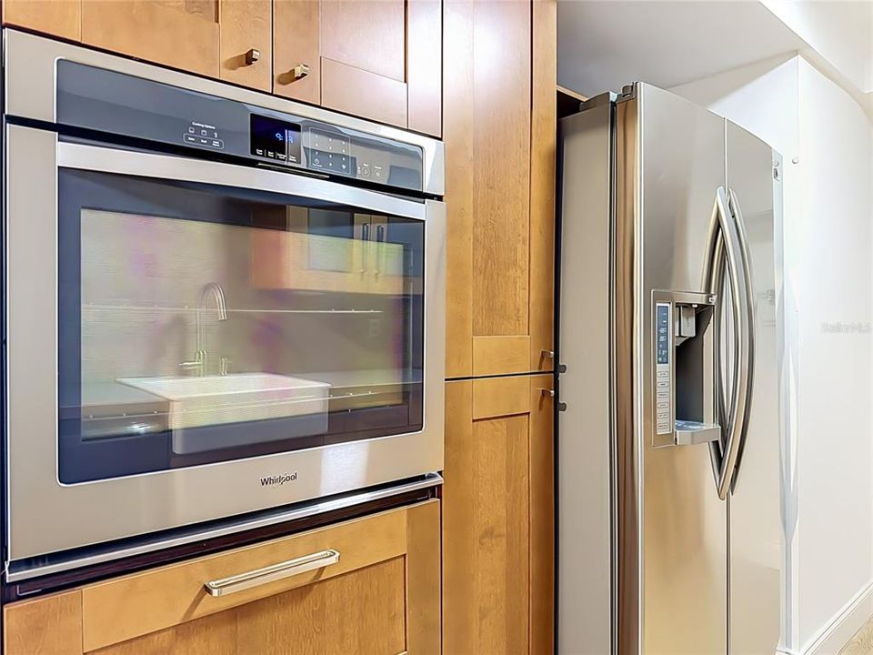 На продажу: $187,000 (2 спален, 2 ванн, 1048 Квадратных фут)