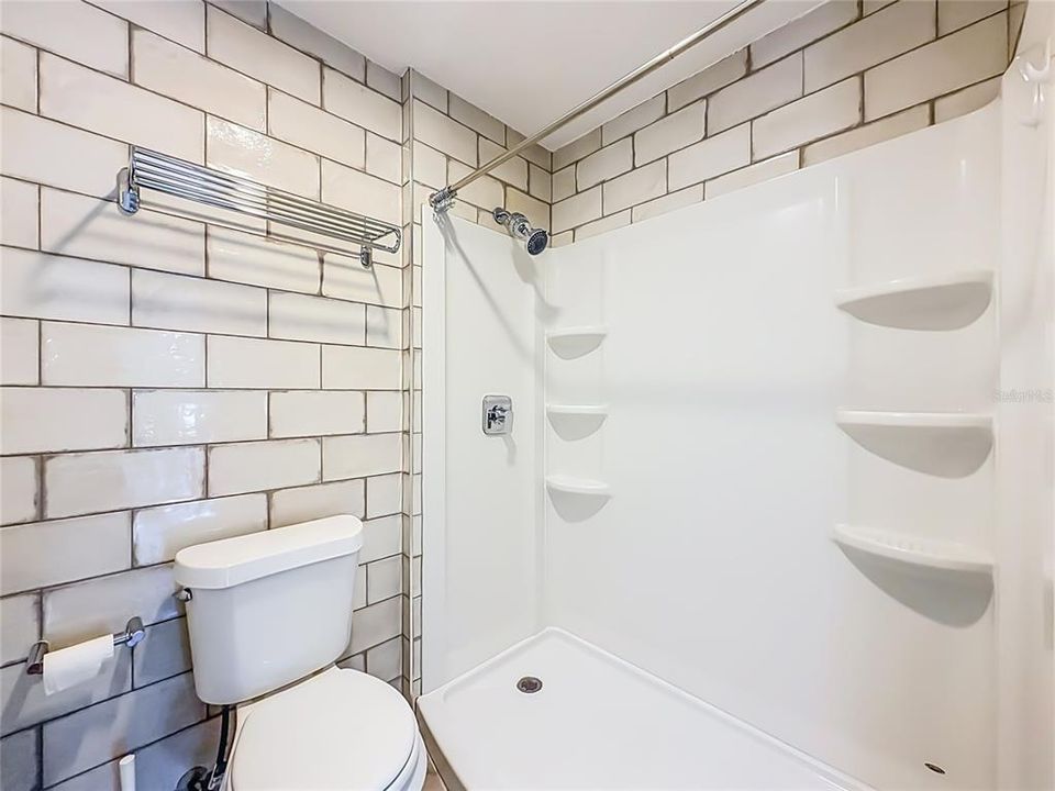 На продажу: $187,000 (2 спален, 2 ванн, 1048 Квадратных фут)