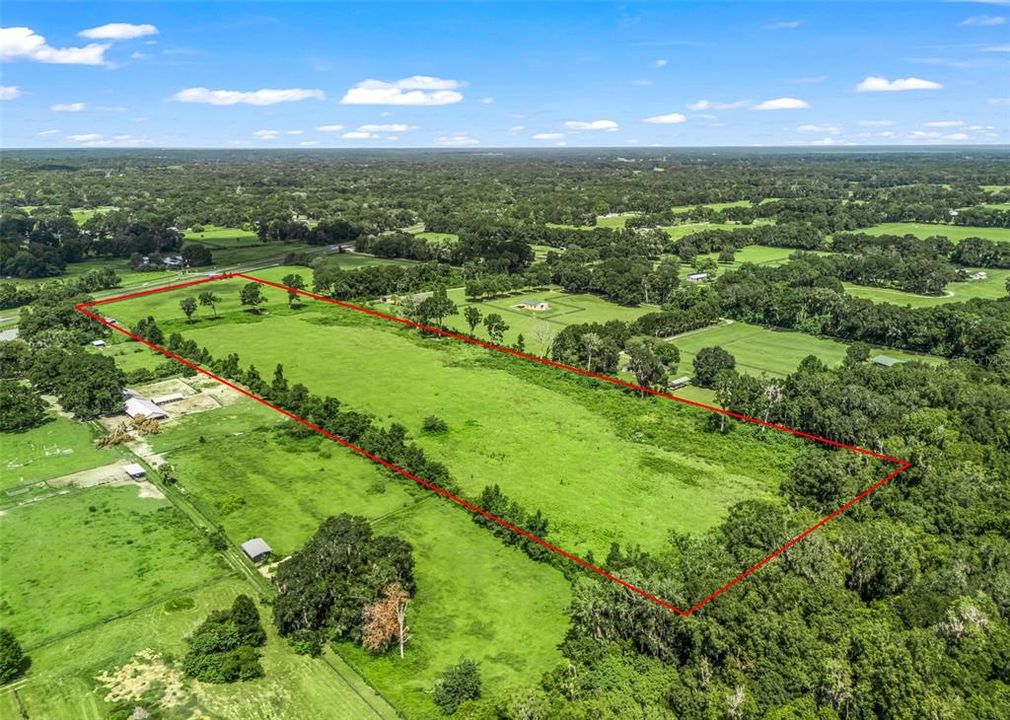 待售: $900,000 (20.08 acres)