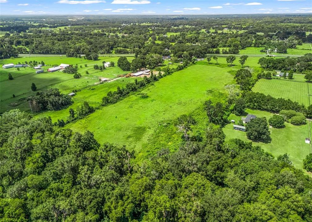 待售: $900,000 (20.08 acres)