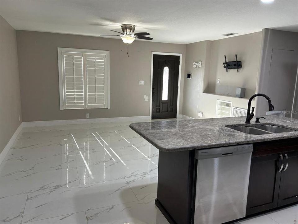 For Rent: $3,500 (3 beds, 2 baths, 1767 Square Feet)
