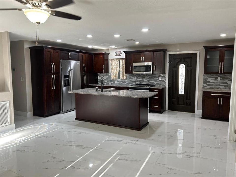 For Rent: $3,500 (3 beds, 2 baths, 1767 Square Feet)