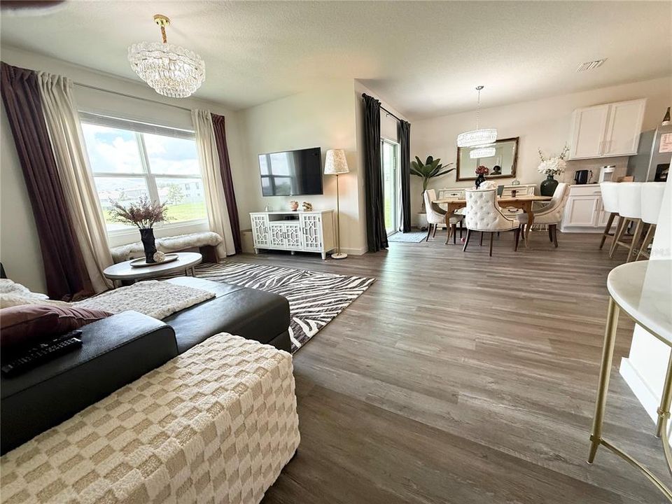 For Rent: $2,975 (4 beds, 2 baths, 1828 Square Feet)