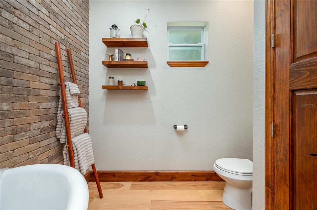 En Venta: $1,200,000 (4 camas, 3 baños, 3200 Pies cuadrados)
