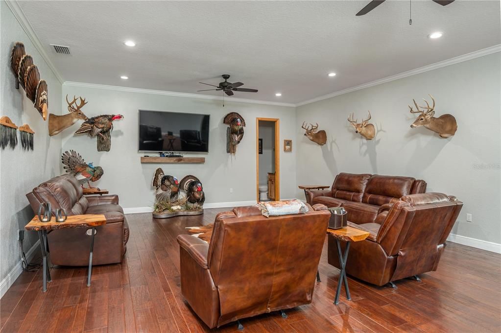 En Venta: $1,200,000 (4 camas, 3 baños, 3200 Pies cuadrados)