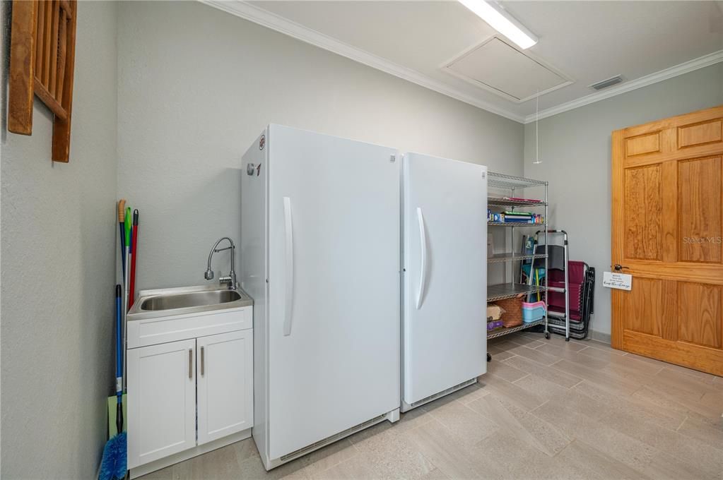 En Venta: $1,200,000 (4 camas, 3 baños, 3200 Pies cuadrados)
