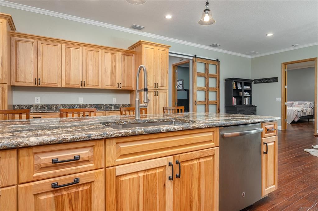 En Venta: $1,200,000 (4 camas, 3 baños, 3200 Pies cuadrados)