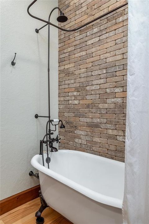 En Venta: $1,200,000 (4 camas, 3 baños, 3200 Pies cuadrados)