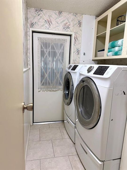 For Sale: $179,900 (2 beds, 2 baths, 1586 Square Feet)