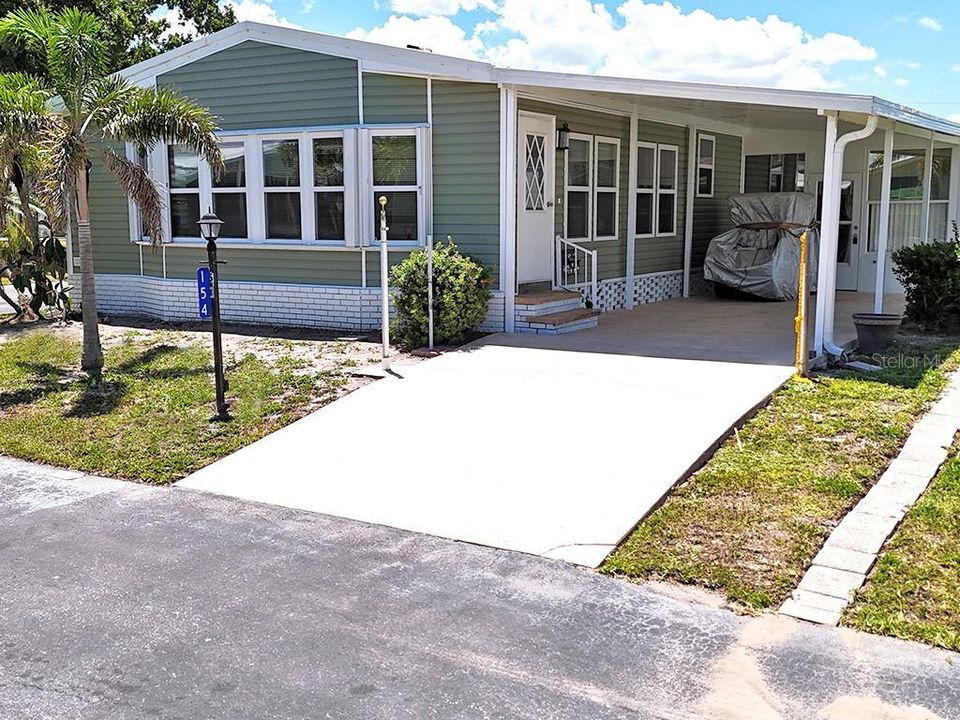 For Sale: $179,900 (2 beds, 2 baths, 1586 Square Feet)
