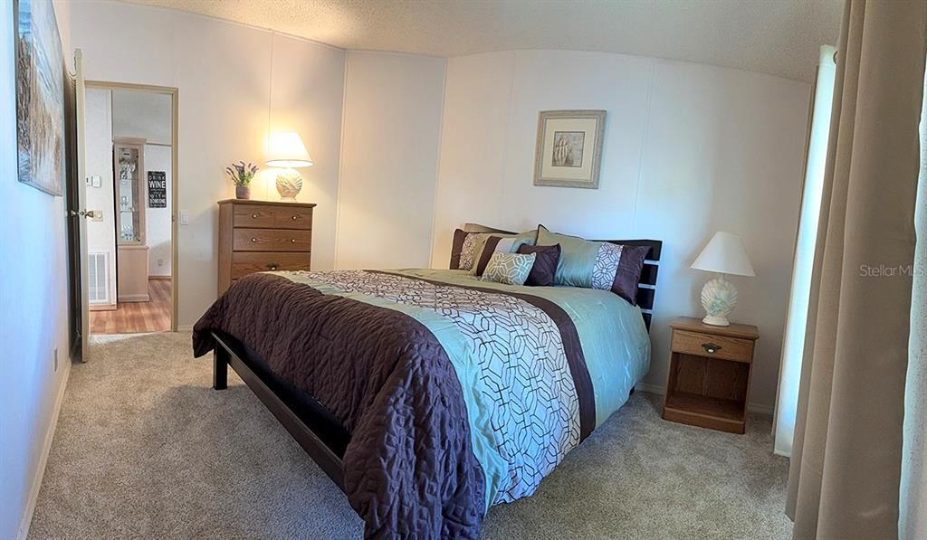 For Sale: $179,900 (2 beds, 2 baths, 1586 Square Feet)