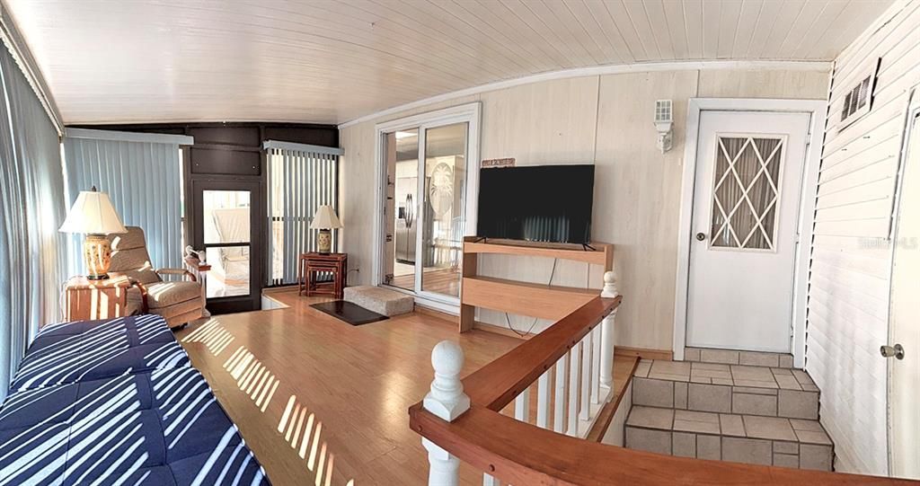 For Sale: $179,900 (2 beds, 2 baths, 1586 Square Feet)