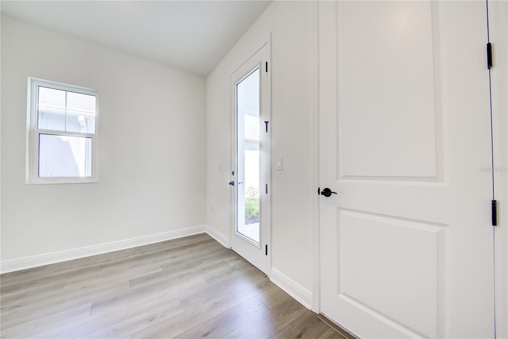 Activo con contrato: $629,000 (4 camas, 2 baños, 2557 Pies cuadrados)