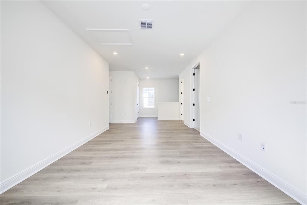 Activo con contrato: $629,000 (4 camas, 2 baños, 2557 Pies cuadrados)