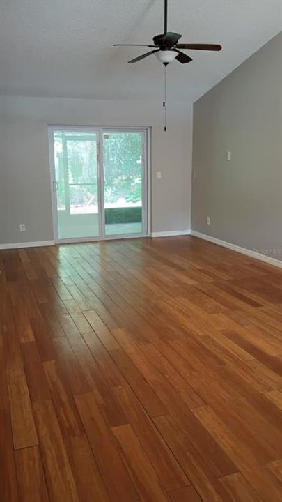 En Renta: $1,800 (3 camas, 2 baños, 1100 Pies cuadrados)