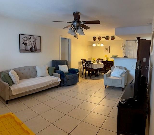 En Venta: $210,000 (2 camas, 2 baños, 937 Pies cuadrados)