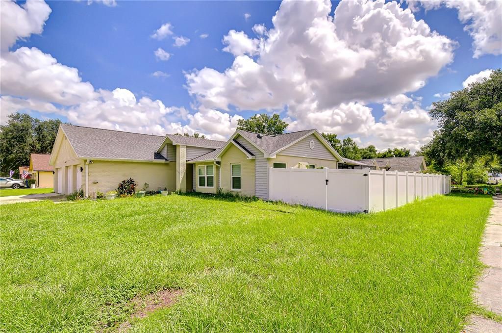 For Rent: $3,700 (3 beds, 3 baths, 2008 Square Feet)