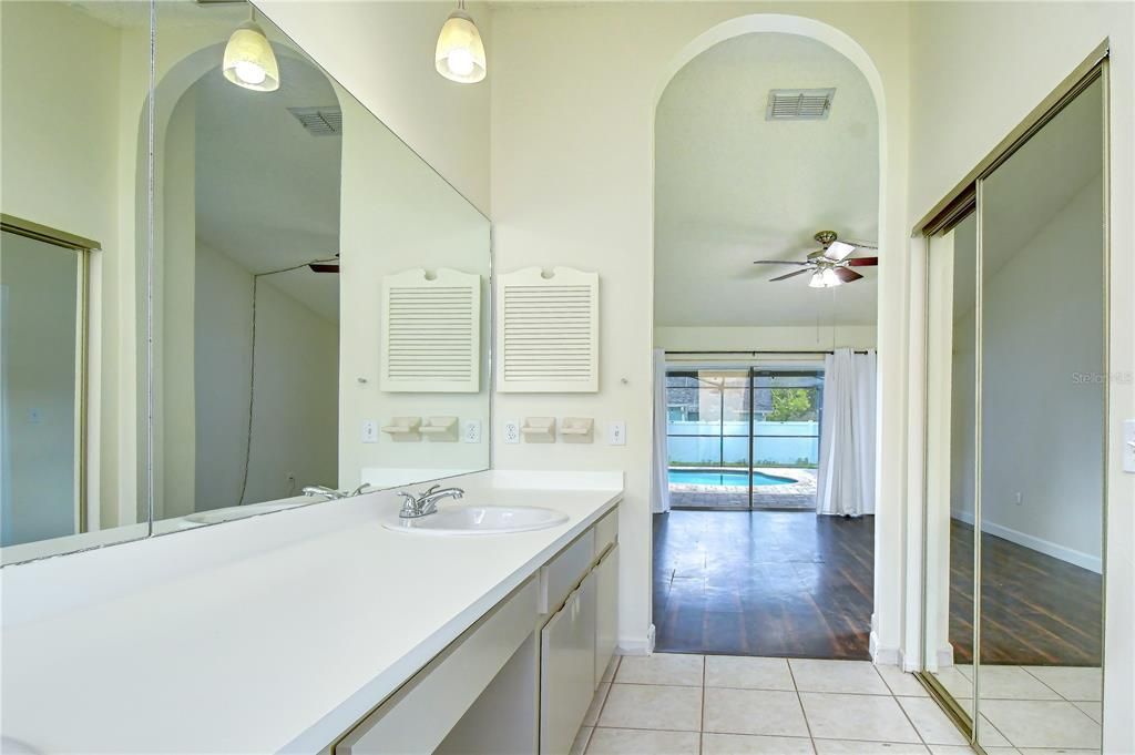 For Rent: $3,700 (3 beds, 3 baths, 2008 Square Feet)