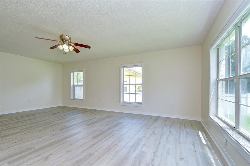For Rent: $3,700 (3 beds, 3 baths, 2008 Square Feet)