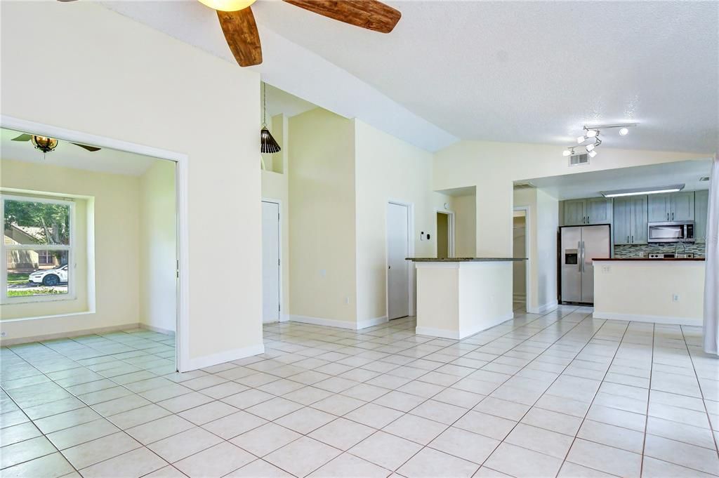 For Rent: $3,700 (3 beds, 3 baths, 2008 Square Feet)