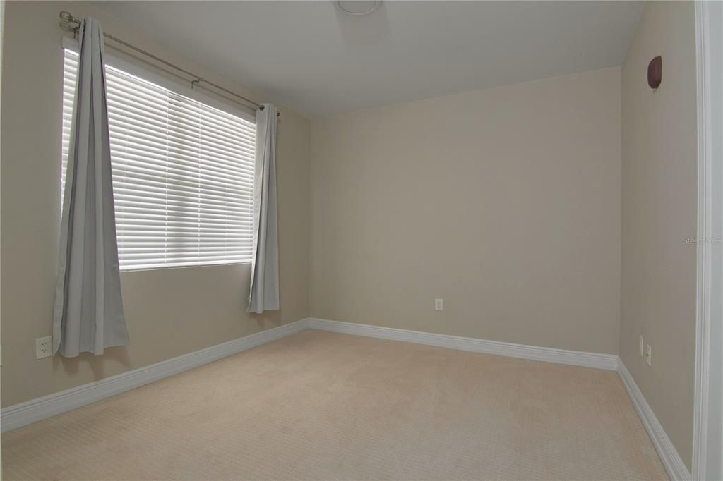 For Rent: $3,300 (3 beds, 3 baths, 1568 Square Feet)