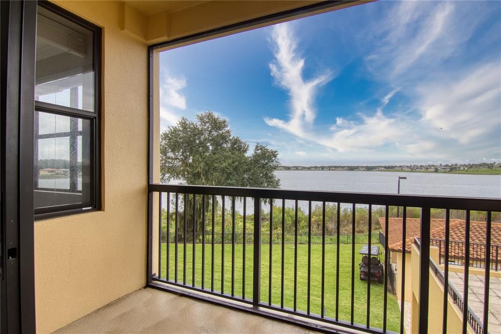 For Rent: $3,300 (3 beds, 3 baths, 1568 Square Feet)
