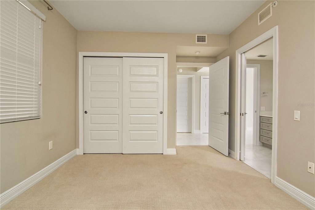 For Rent: $3,300 (3 beds, 3 baths, 1568 Square Feet)