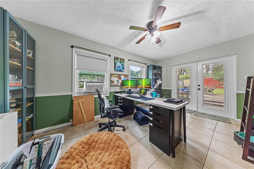 En Venta: $439,900 (4 camas, 3 baños, 2687 Pies cuadrados)
