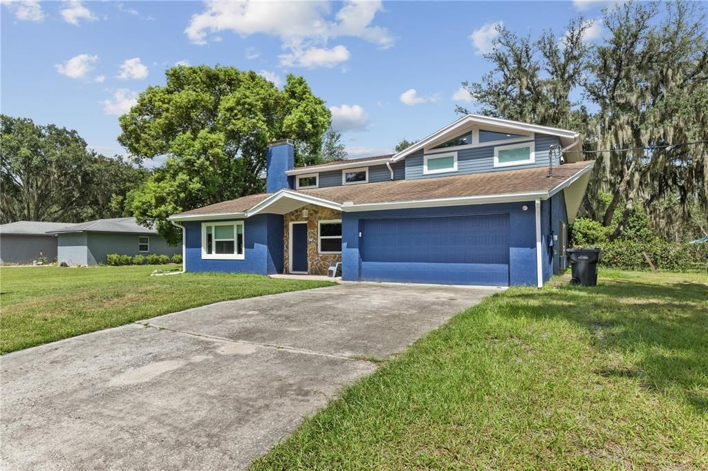 En Venta: $439,900 (4 camas, 3 baños, 2687 Pies cuadrados)