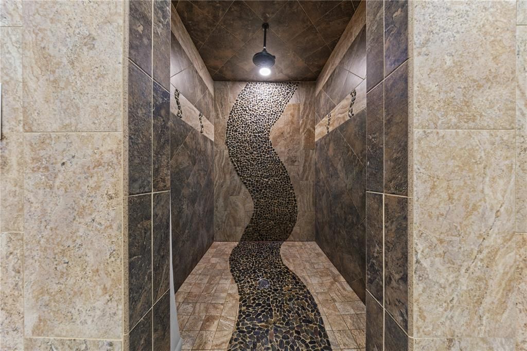 En Venta: $439,900 (4 camas, 3 baños, 2687 Pies cuadrados)