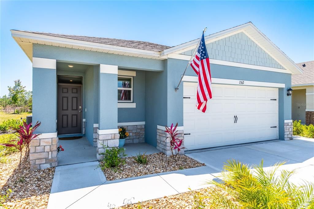 For Sale: $345,000 (3 beds, 2 baths, 1373 Square Feet)