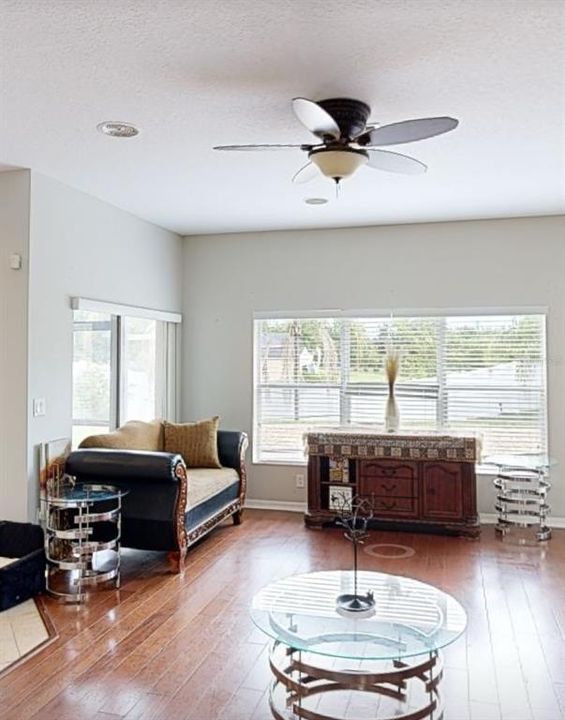 For Sale: $490,000 (5 beds, 3 baths, 2645 Square Feet)