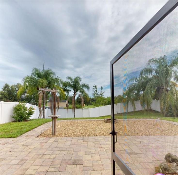 For Sale: $490,000 (5 beds, 3 baths, 2645 Square Feet)