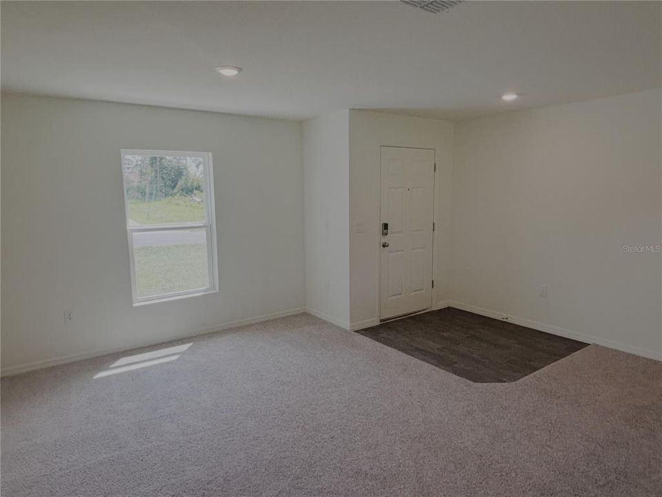 For Rent: $1,750 (3 beds, 2 baths, 1253 Square Feet)