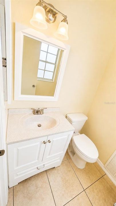 For Rent: $1,600 (2 beds, 1 baths, 1025 Square Feet)