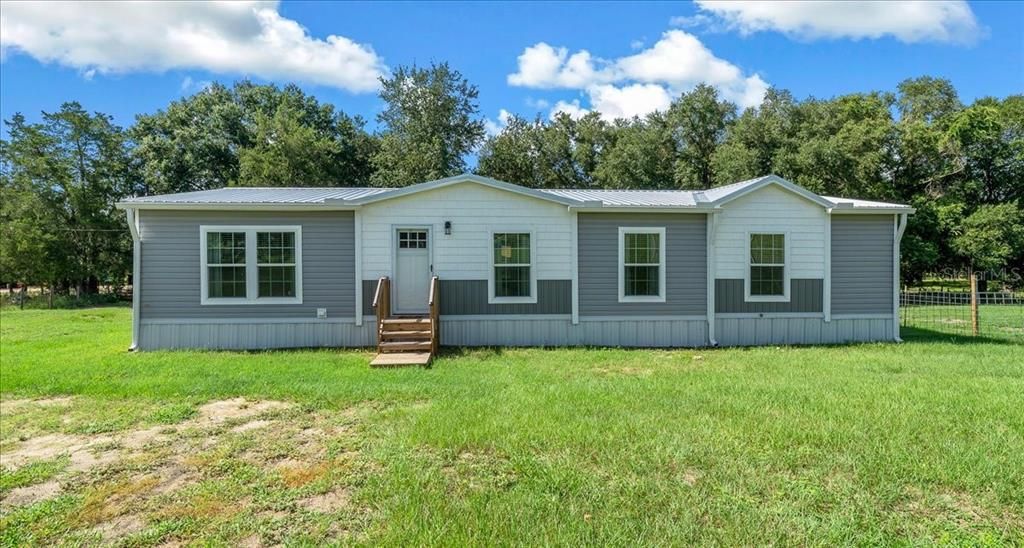 For Sale: $350,000 (3 beds, 2 baths, 1740 Square Feet)