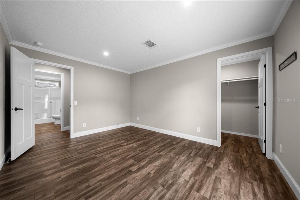 For Sale: $350,000 (3 beds, 2 baths, 1740 Square Feet)