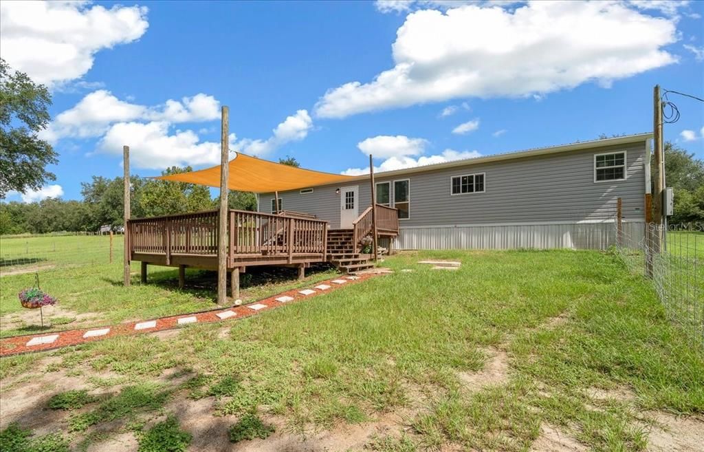 For Sale: $350,000 (3 beds, 2 baths, 1740 Square Feet)